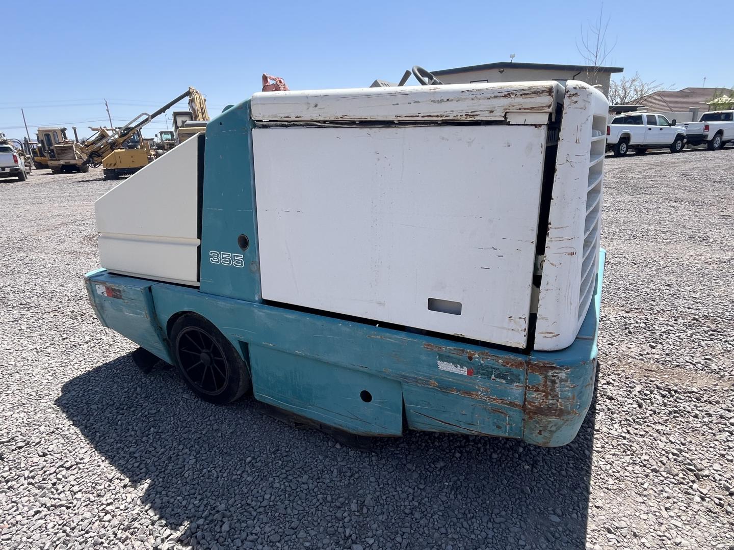 ./imagenes/INVOICE/2019/15384/BARREDORA TENNANT 355 (15).JPG